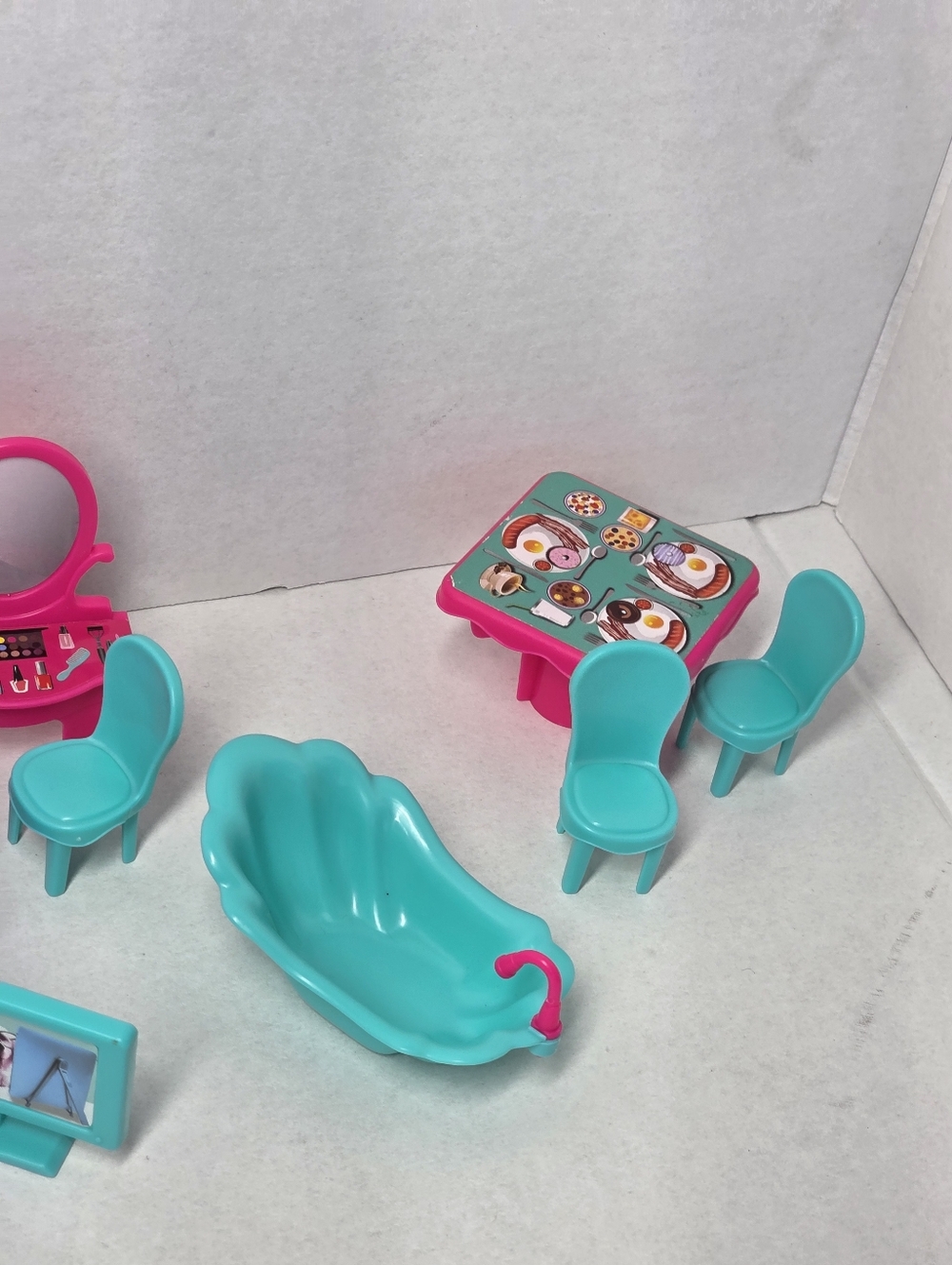 Doll House Furniture Lot Of 15 Pc Kids Connection ?? Plastic - Picture 3 of 6